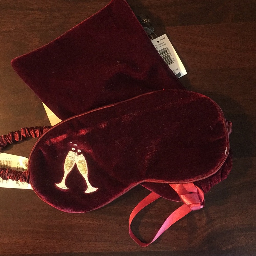 Luxury eye mask